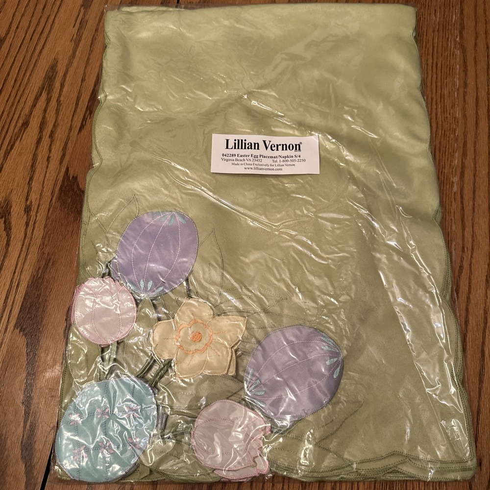 Lillian Vernon 042289 Easter Egg Placemat And Napkin Set‎ 4 Each New In Package